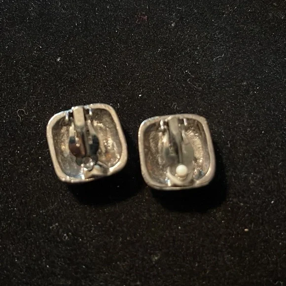 VINTAGE Square Pink Embellished Clip On Earrings - Picture 3 of 4